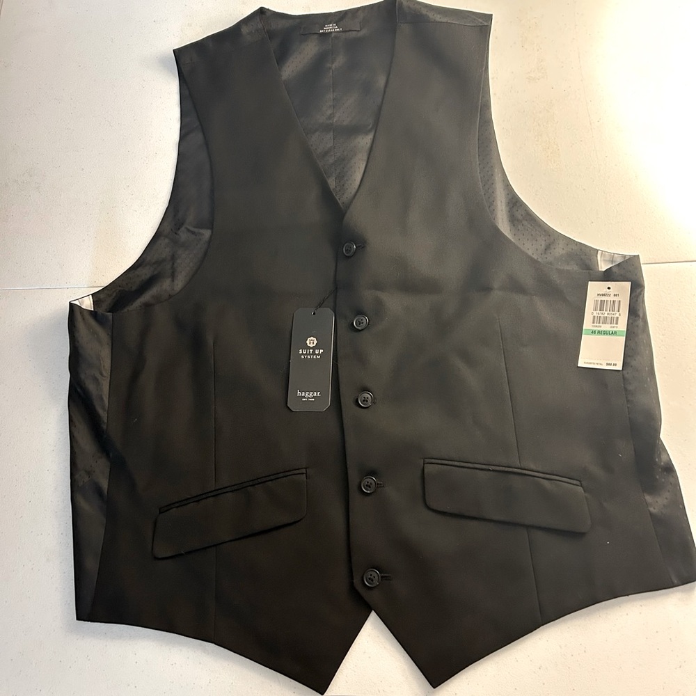 Men’s Haggar Suit Vest. NWT